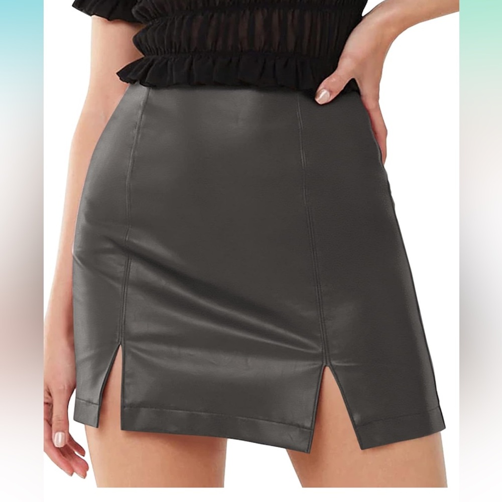 NWOT MangoPop faux leather mini skirt sz Lrg (grey)